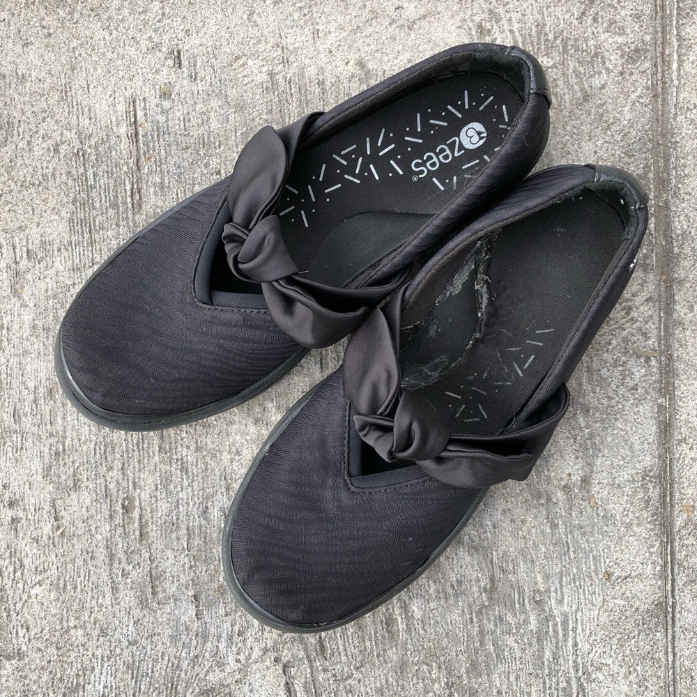 Bzees Slip On Sneaker Mary Jane Size 7 Black